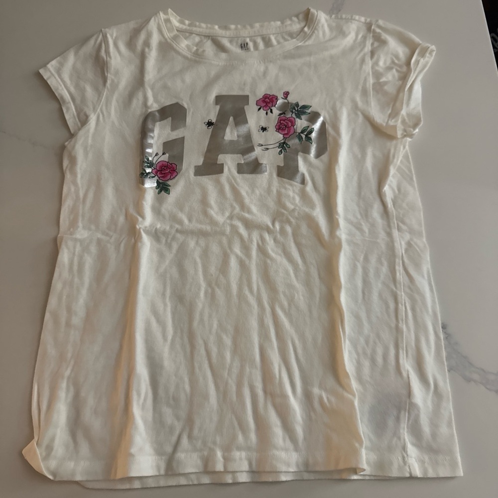 GAP Cream Short Sleeve Tee with Silver Logo and Pink Floral Detail